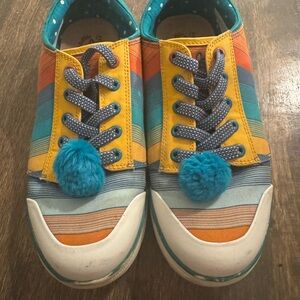 Sz 2 Youth Matilda Jane tennis shoes